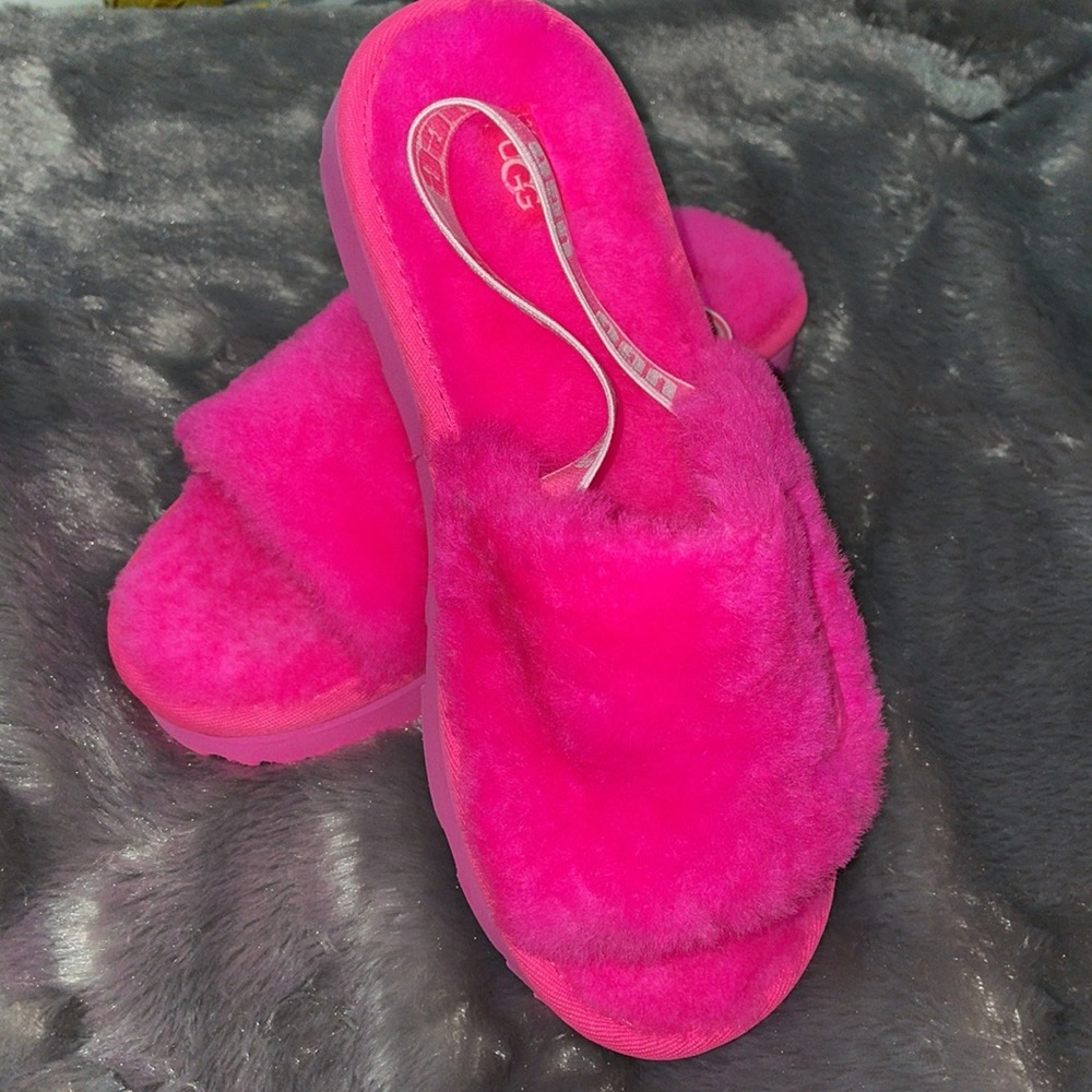 Ugg fluff slides